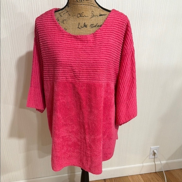 stan herman Tops - Pink Chenille Ribbed Knit Sweater